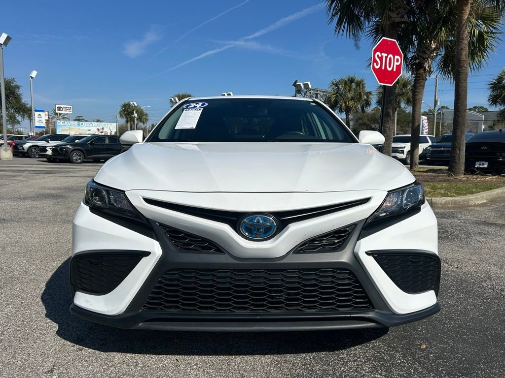 Used 2024 Toyota Camry SE w/ Audio Upgrade Package image 3