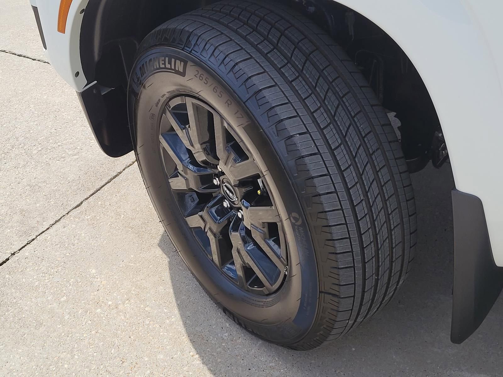 New 2026 Nissan Frontier SV image 14