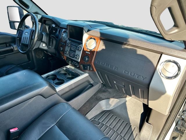 Used 2014 Ford F250 Lariat w/ Lariat Interior Package image 29