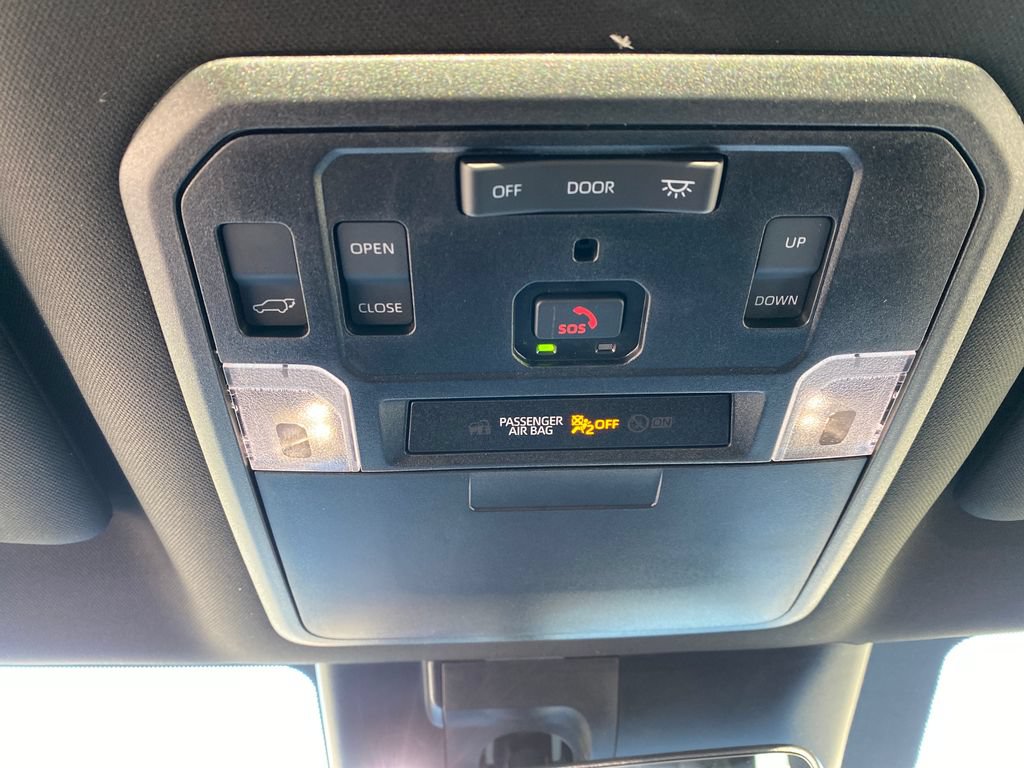 Used 2025 Toyota Sequoia 4WD image 37