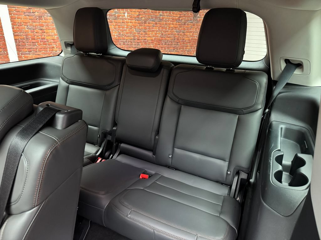 Certified 2025 Ford Expedition Active AWD/4WD image 29