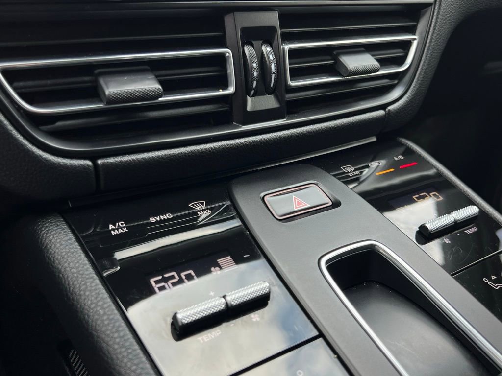 Used 2022 Porsche Macan image 57