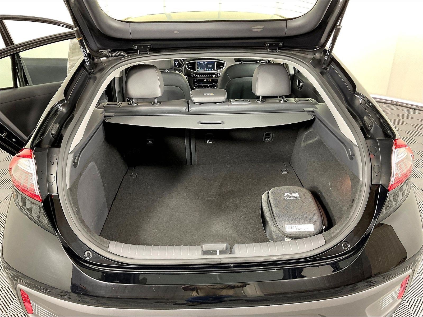 Used 2019 Hyundai Ioniq Limited FWD image 38