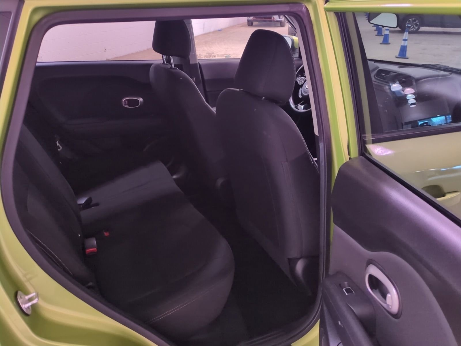 Used 2018 Kia Soul Base image 12