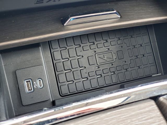 Used 2023 Ford Expedition Limited image 23