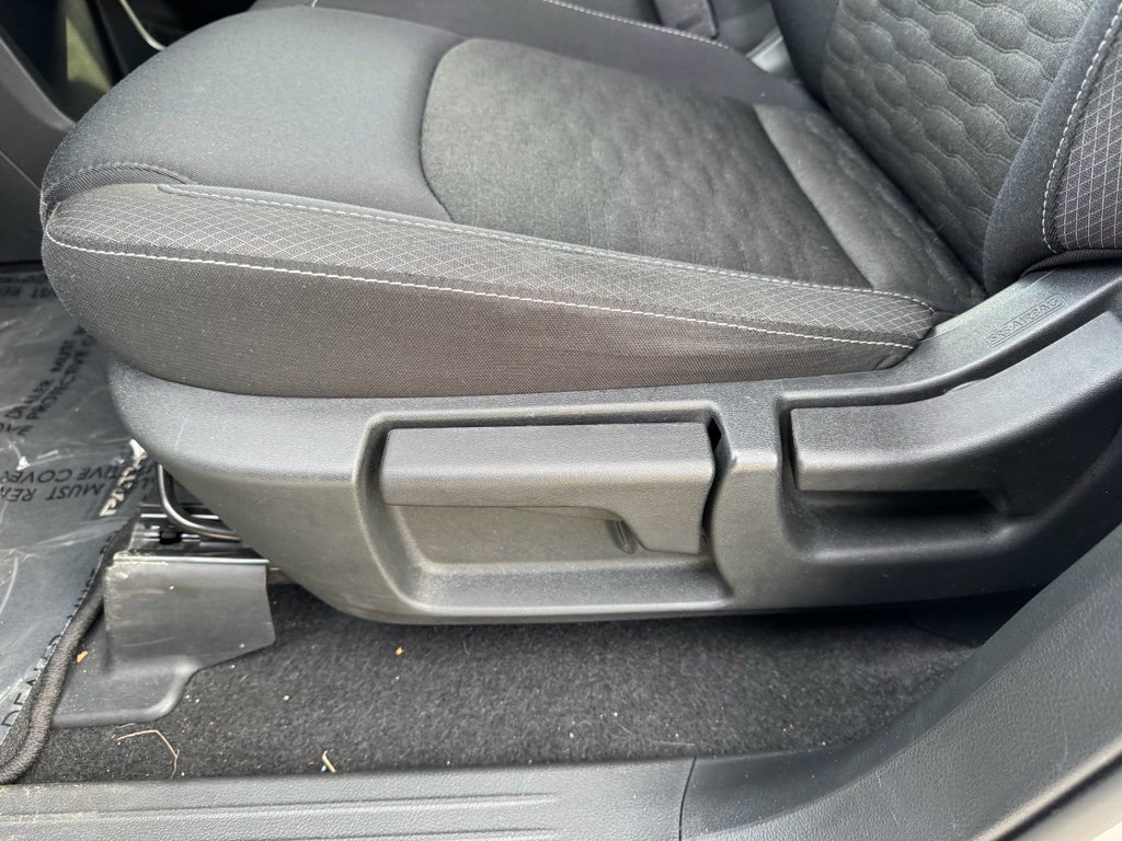 Used 2024 Nissan Pathfinder S image 19