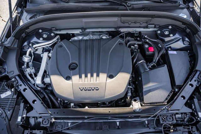 New 2026 Volvo XC60 B5 Ultra w/ Protection Package Premier image 19