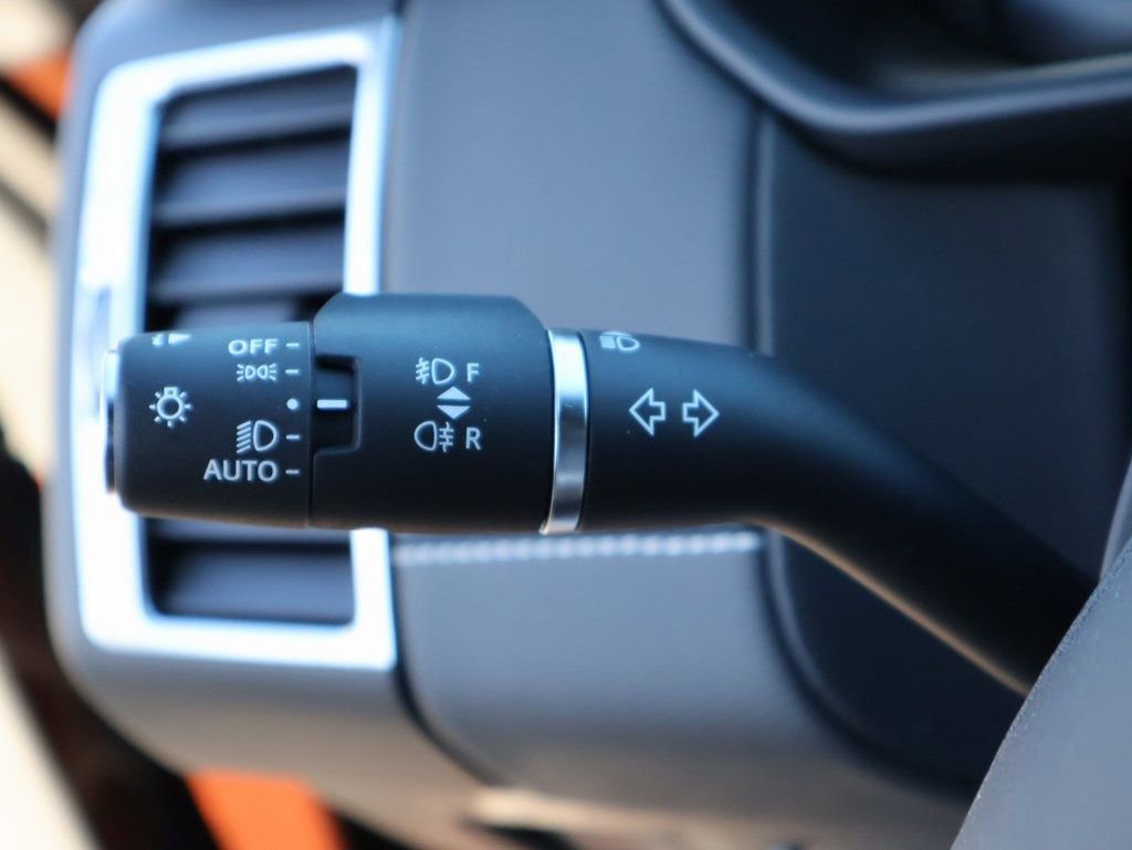 New 2026 Land Rover Discovery Limited Edition image 35