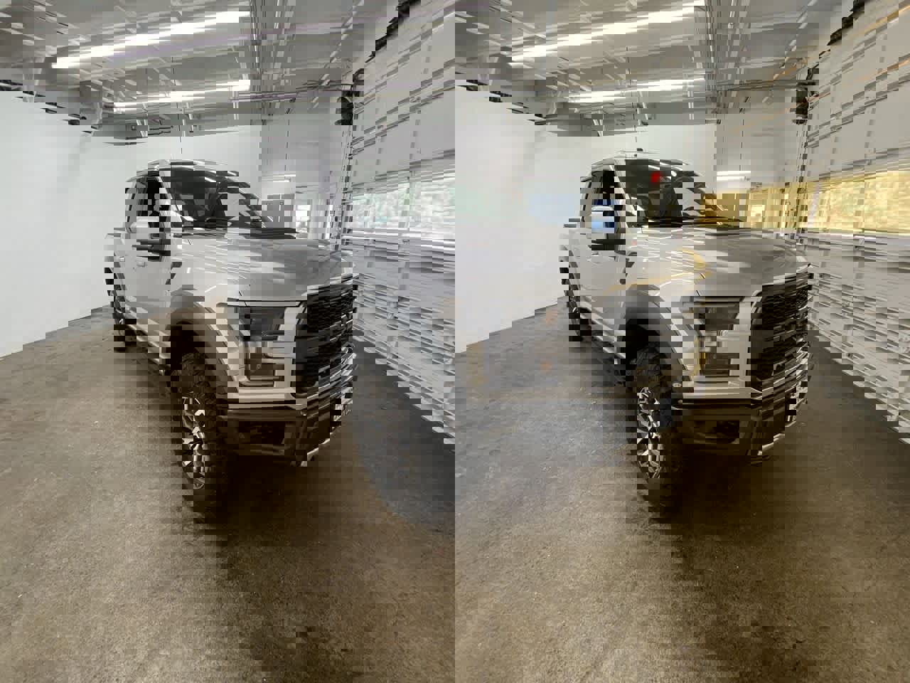 Used 2018 Ford F150 Raptor w/ Equipment Group 802A Luxury image 8