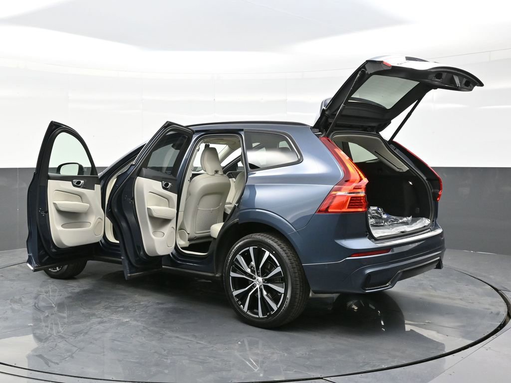 Used 2025 Volvo XC60 B5 Plus w/ Protection Package Premier image 32