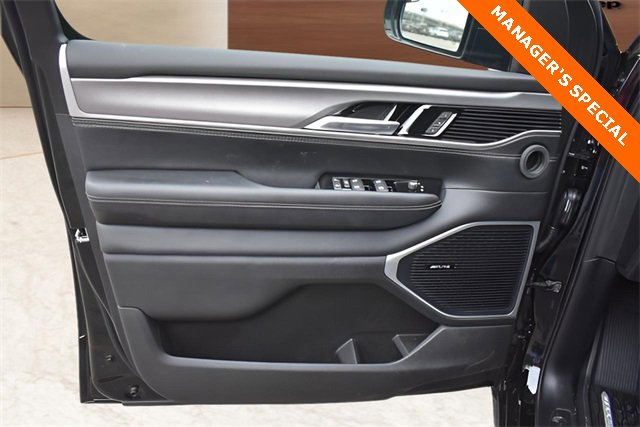 New 2025 Jeep Wagoneer 4WD image 10