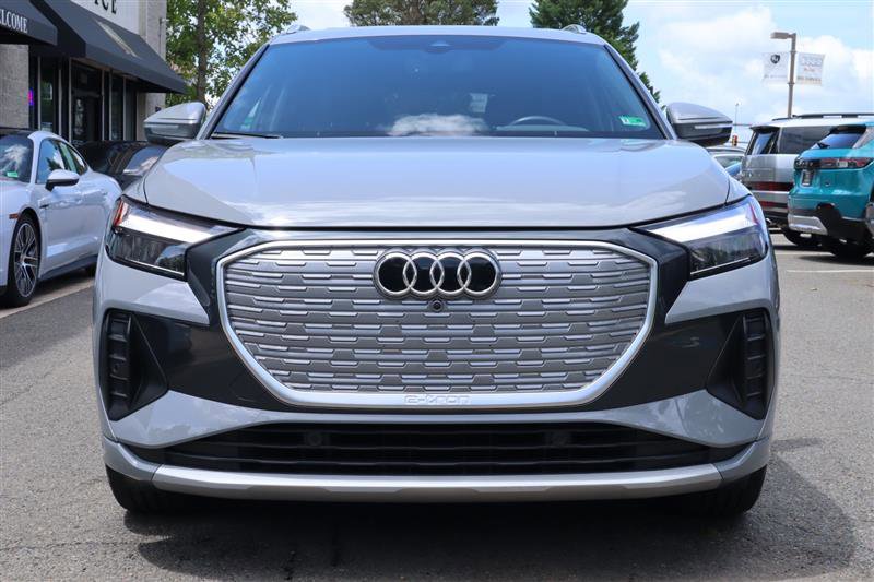 Used 2024 Audi Q4 e-tron Premium Plus image 2