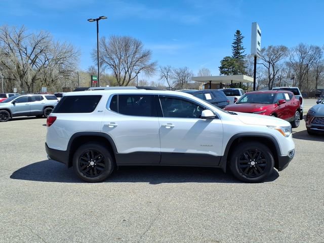 Used 2017 GMC Acadia SLT AWD/4WD image 2