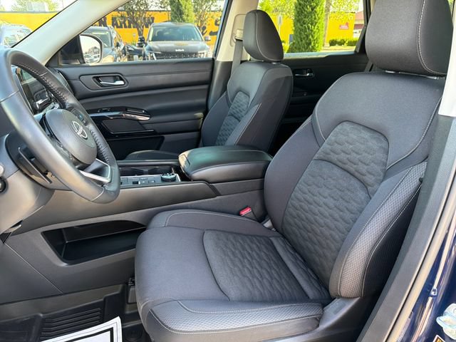 Used 2022 Nissan Pathfinder SV AWD/4WD image 20