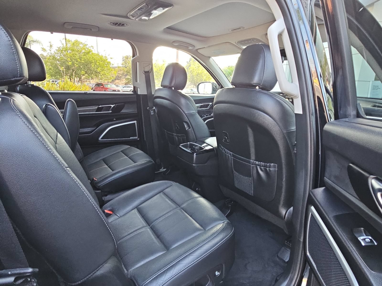 Used 2020 Kia Telluride EX w/ EX Premium Package FWD image 10