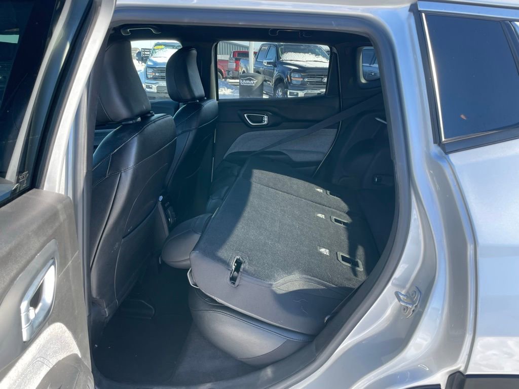 Used 2024 Jeep Compass Latitude image 49