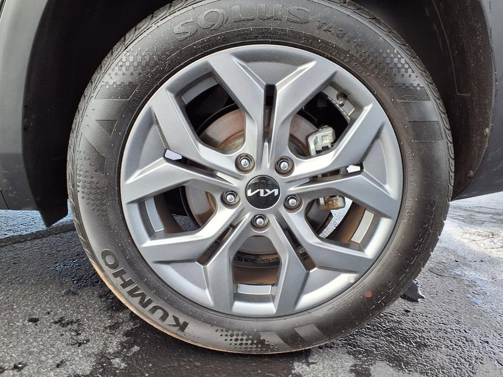 Used 2026 Kia Seltos LX AWD/4WD image 32