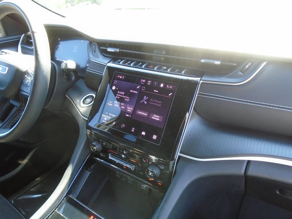 Certified 2023 Jeep Grand Cherokee L Laredo image 15