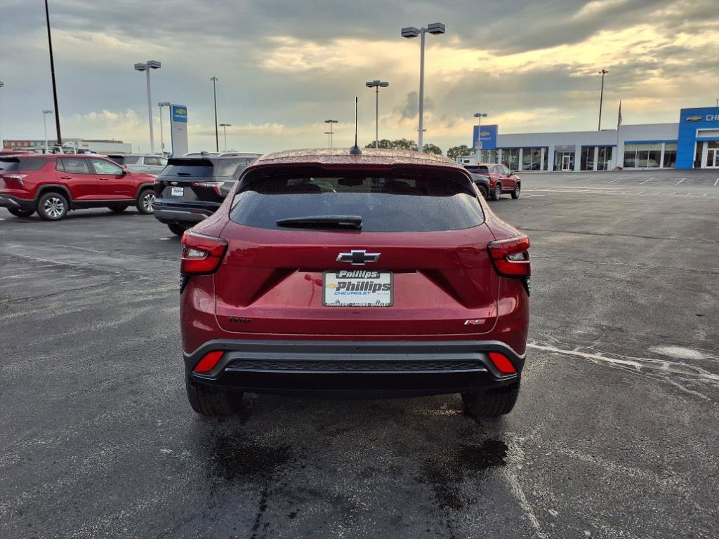 New 2025 Chevrolet Trax RS w/ Driver Confidence Package image 5