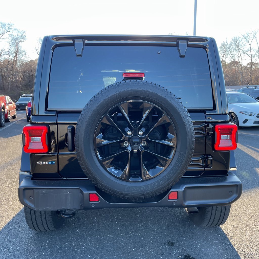 Used 2021 Jeep Wrangler Unlimited Sahara w/ Cold Weather Group image 6