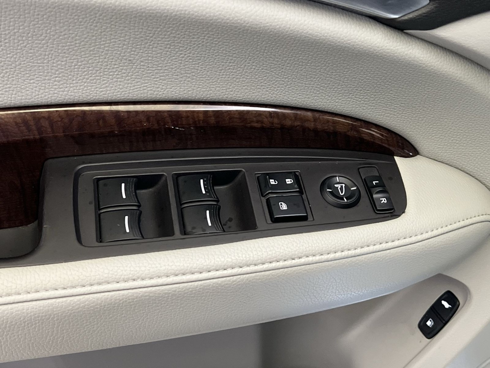Used 2019 Acura MDX SH-AWD image 14