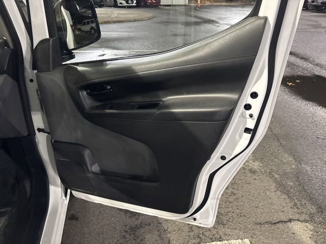 Used 2015 Nissan NV200 S w/ Cruise Control Package image 19