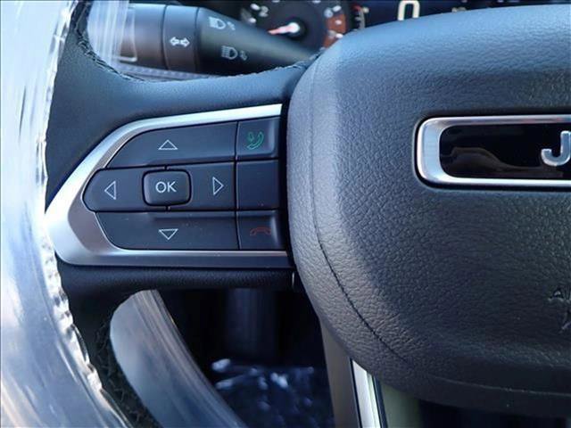 New 2026 Jeep Compass Latitude w/ Sun and Sound Group AWD/4WD image 16