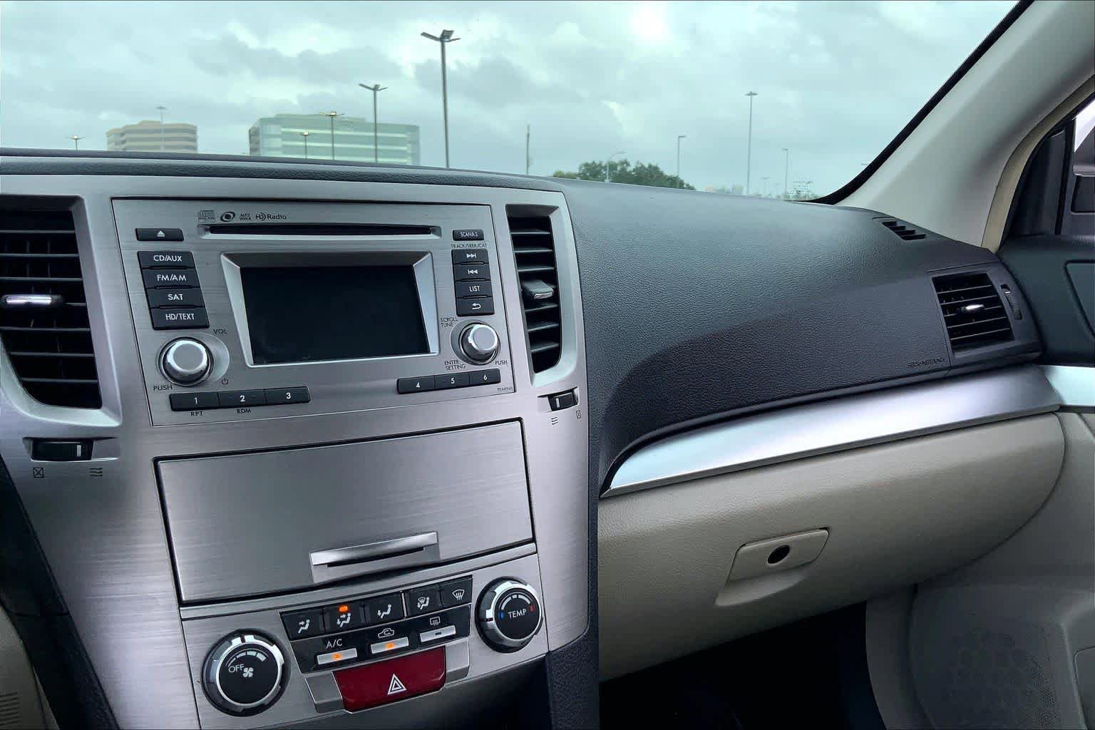 Used 2014 Subaru Outback 2.5i Premium w/ Accessory Value Package (OYT) AWD/4WD image 34