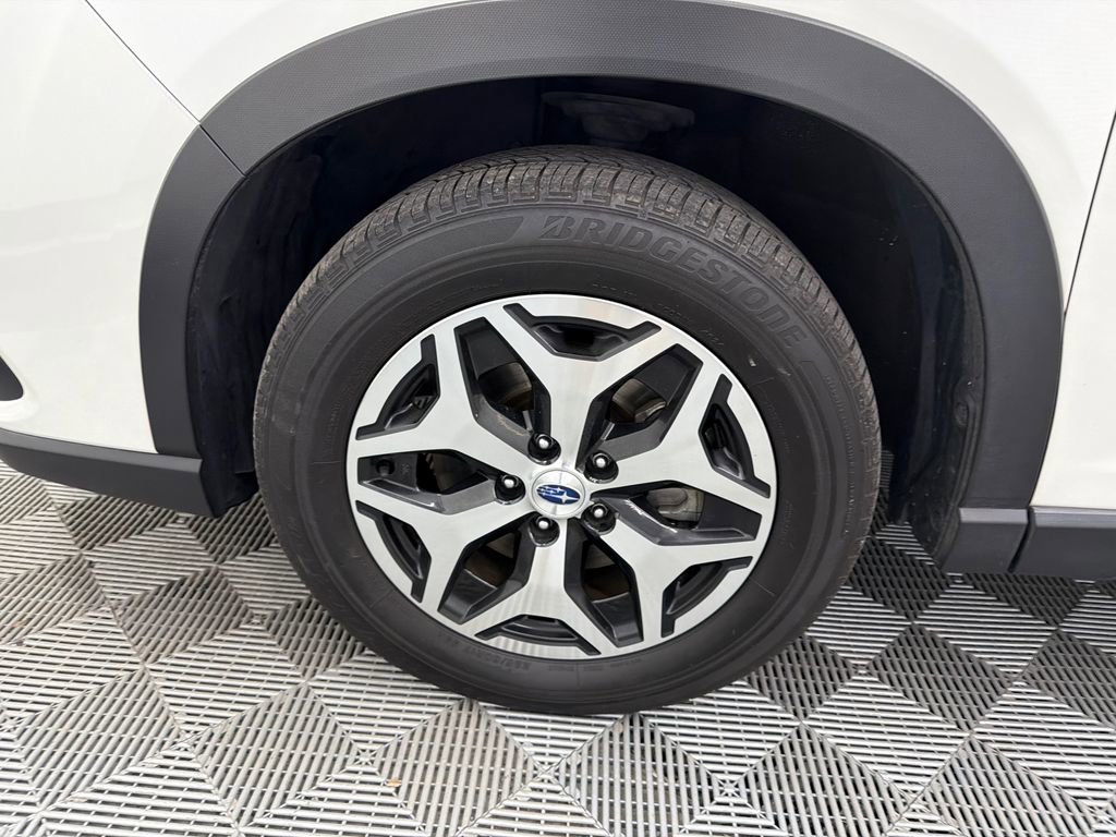 Used 2024 Subaru Forester Premium image 12