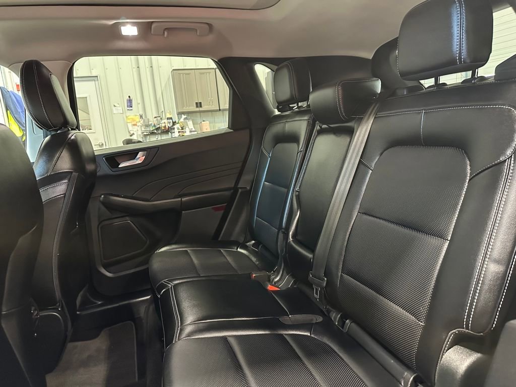 Used 2022 Ford Escape SEL w/ Technology Package image 27