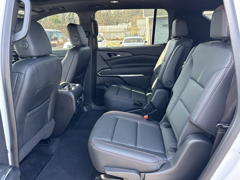 Used 2025 Chevrolet Traverse Z71 w/ Driver Confidence Package image 24