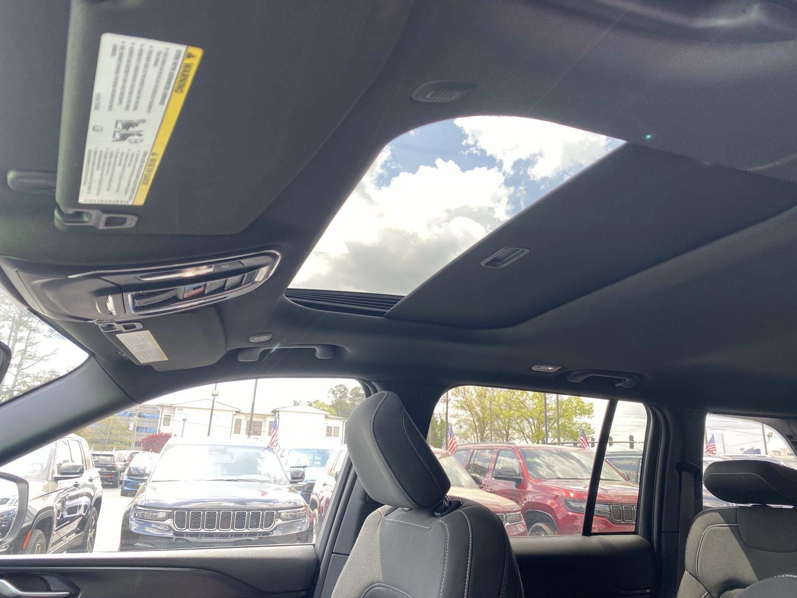 Certified 2024 Jeep Grand Cherokee Laredo X w/ Luxury Tech Group I image 26