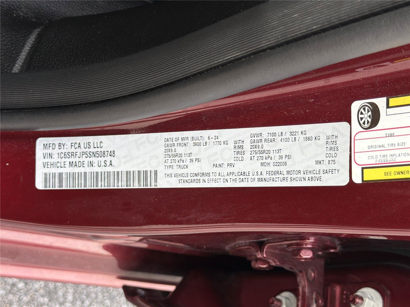 Used 2025 RAM 1500 Laramie w/ Sport Appearance Package AWD/4WD image 33