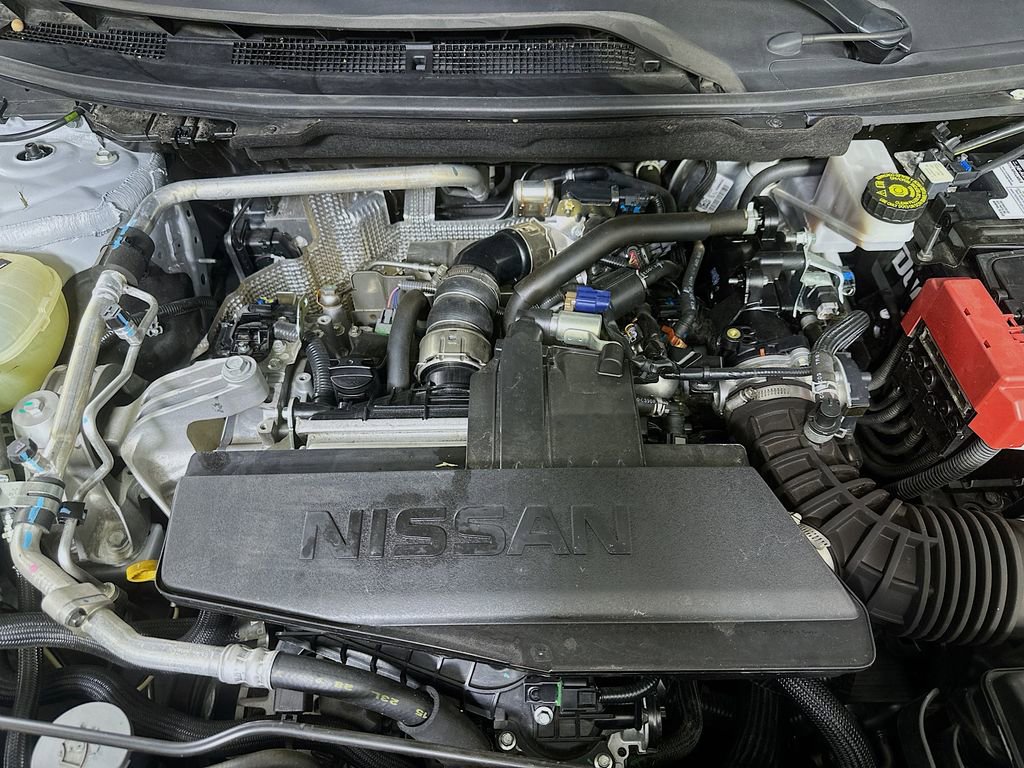 Used 2024 Nissan Rogue S image 9