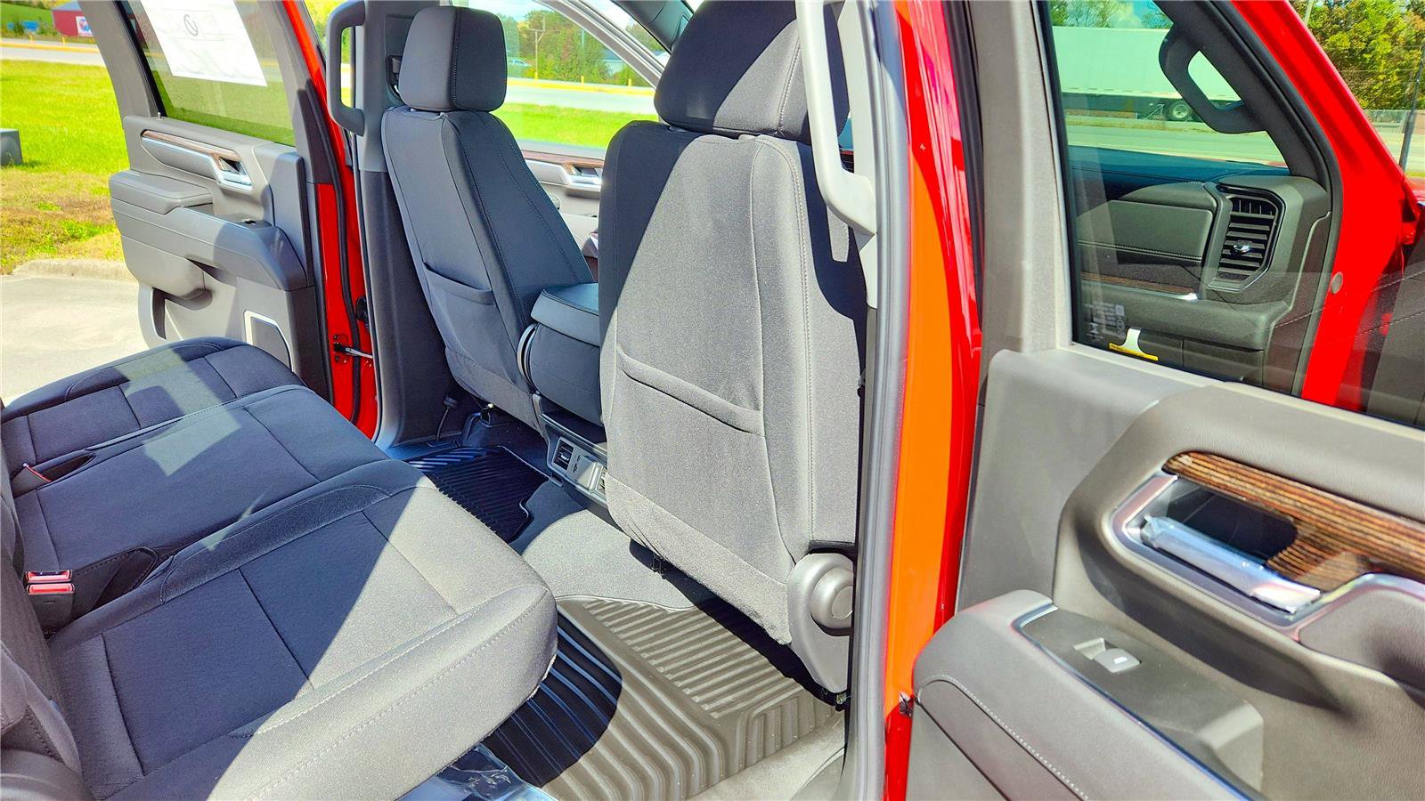 Used 2025 GMC Sierra 2500 SLE image 23