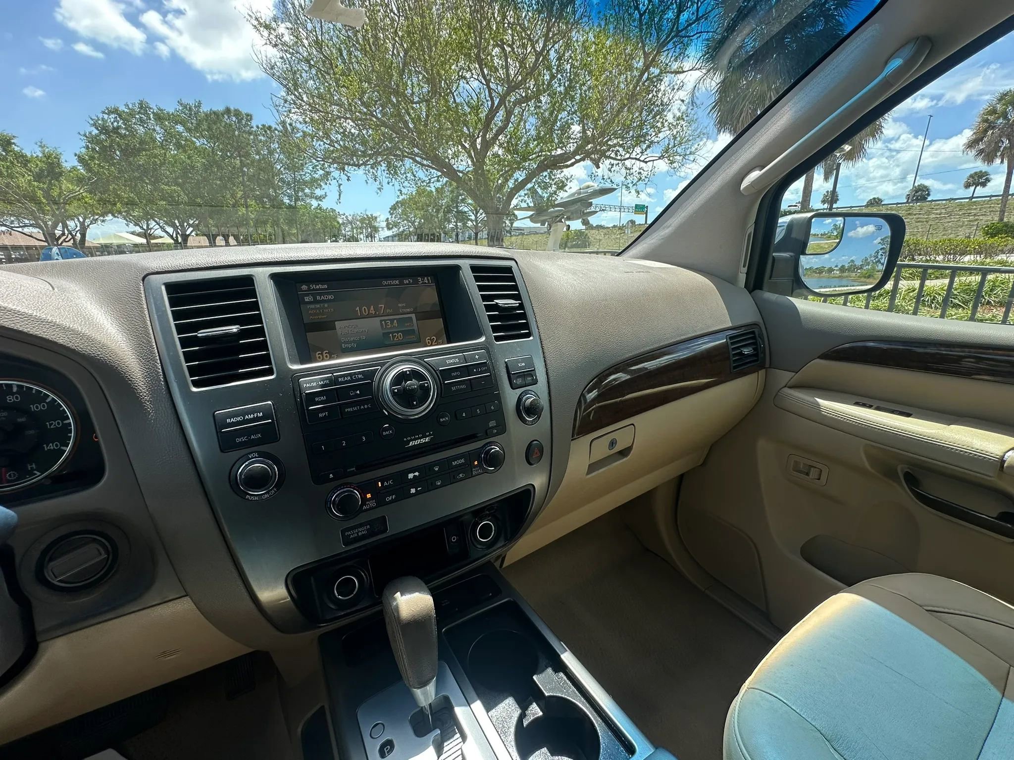 Used 2011 Nissan Armada SL image 40