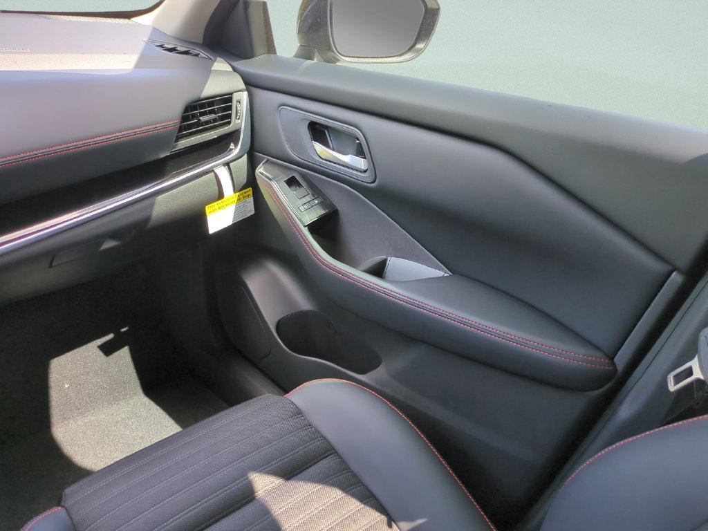 Certified 2026 Nissan Rogue SV AWD/4WD image 30