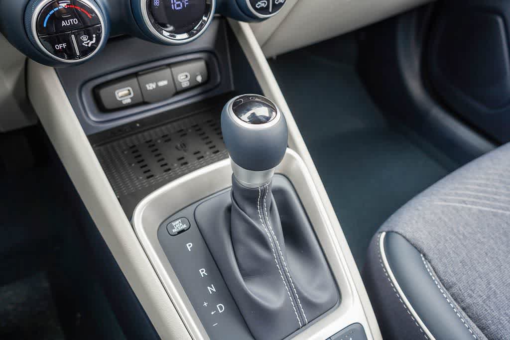 New 2026 Hyundai Venue SEL FWD image 23