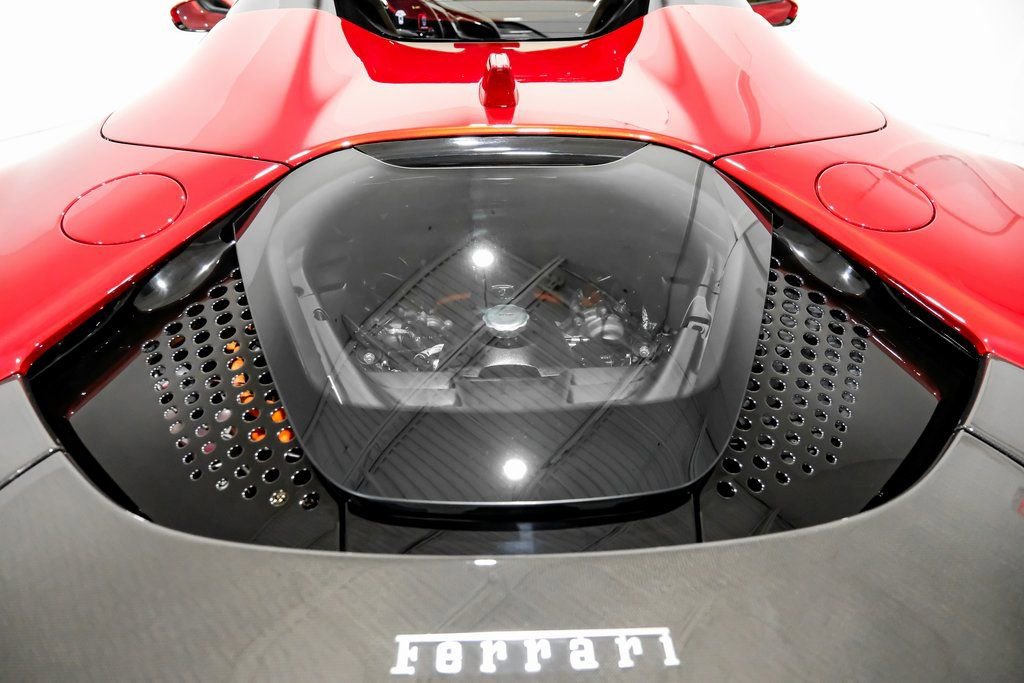 Used 2022 Ferrari SF90 Spider image 45