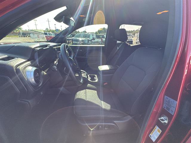 Used 2025 Chevrolet Colorado LT w/ Advanced Trailering Package RWD image 13
