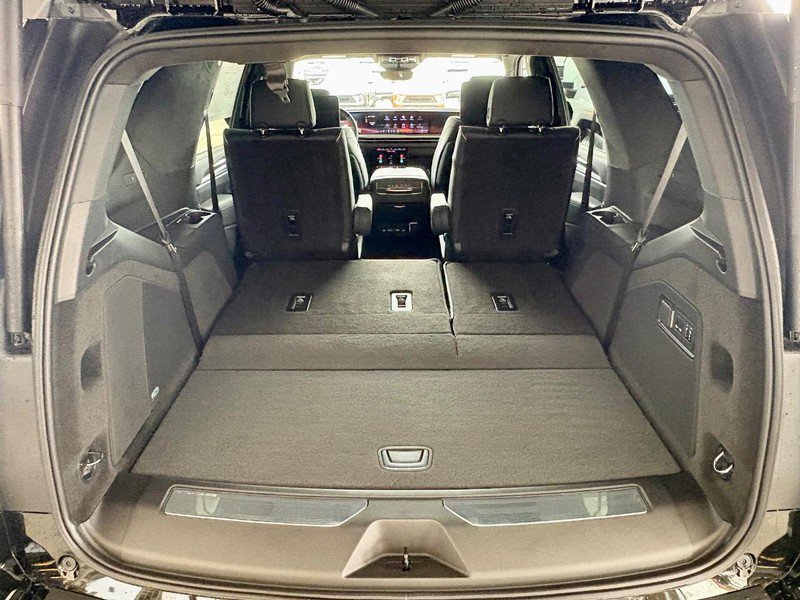 New 2026 Cadillac Escalade V image 6