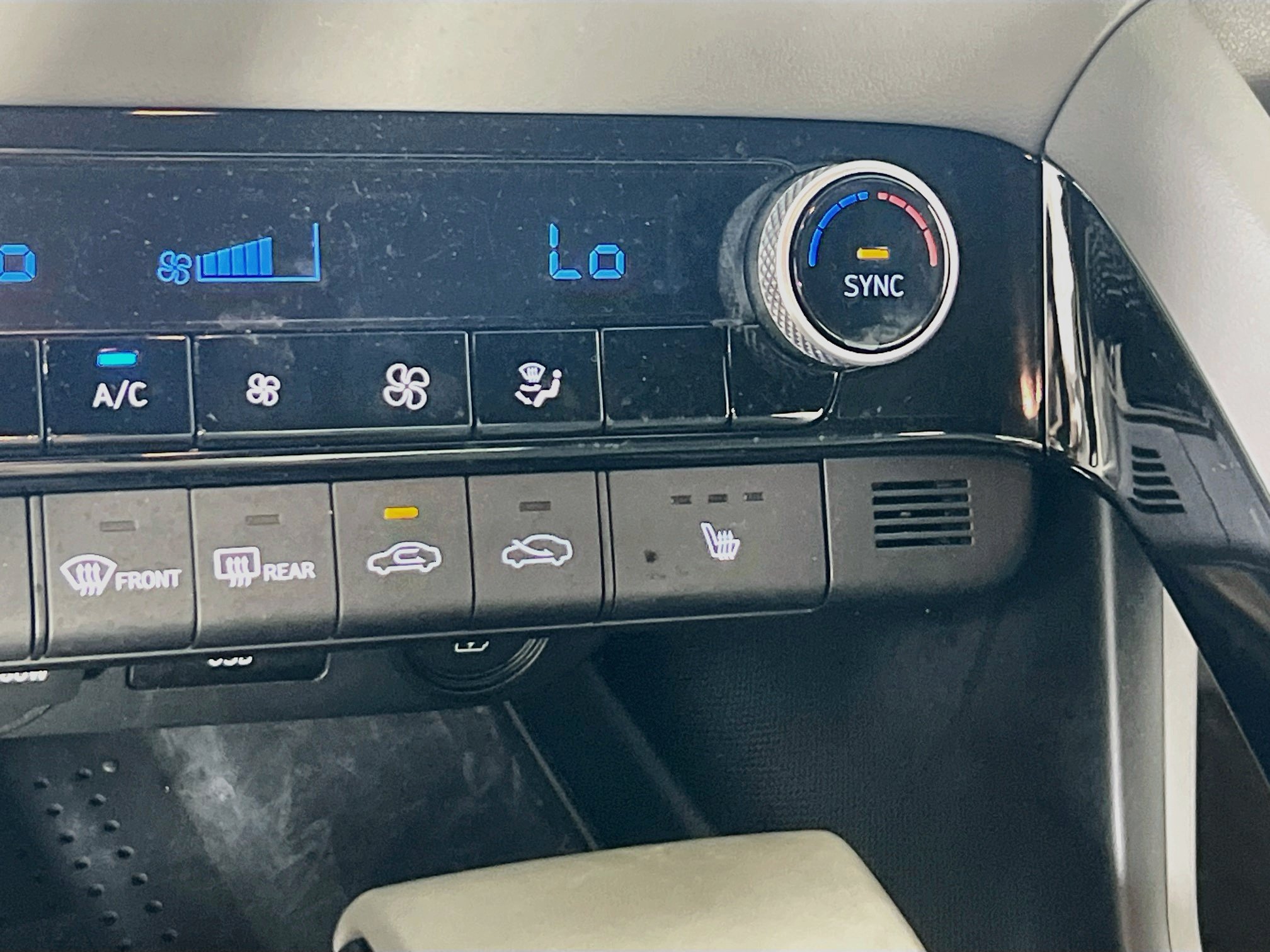 Used 2023 Hyundai Elantra SEL w/ Convenience Package FWD image 20