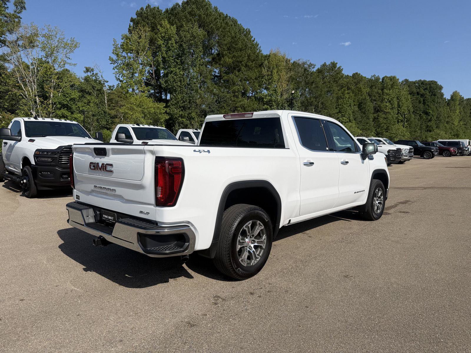 Used 2026 GMC Sierra 1500 SLT AWD/4WD image 6