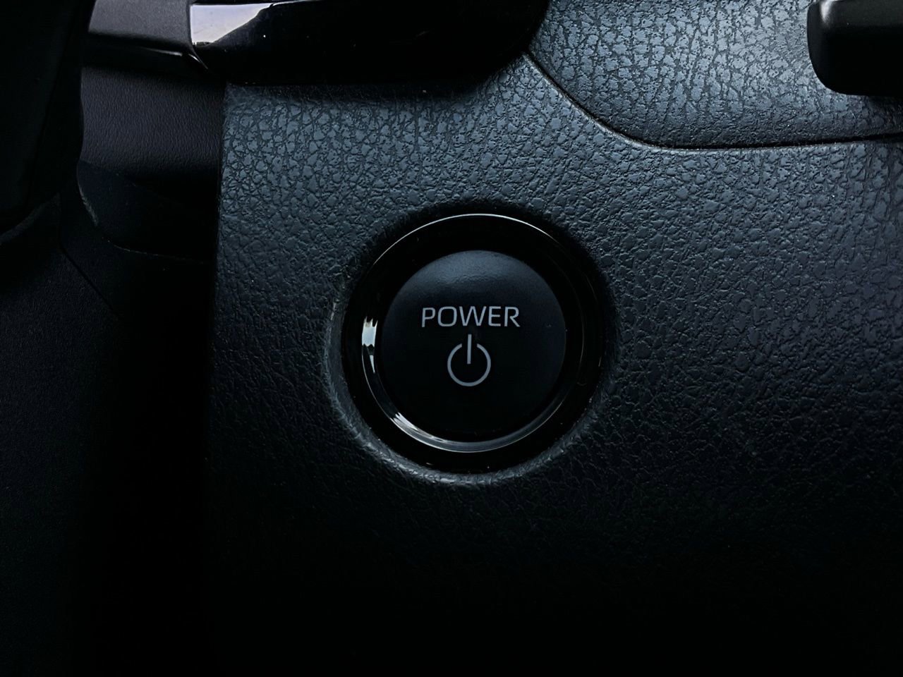 Used 2025 Toyota Camry LE image 27