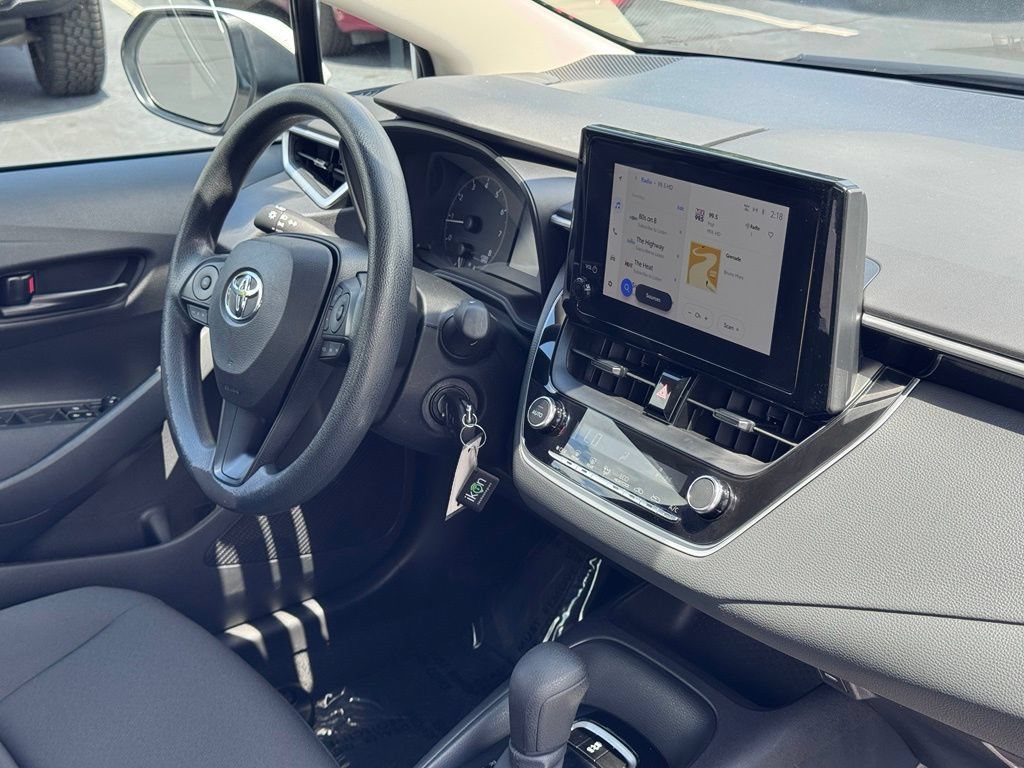 Used 2023 Toyota Corolla LE FWD image 6