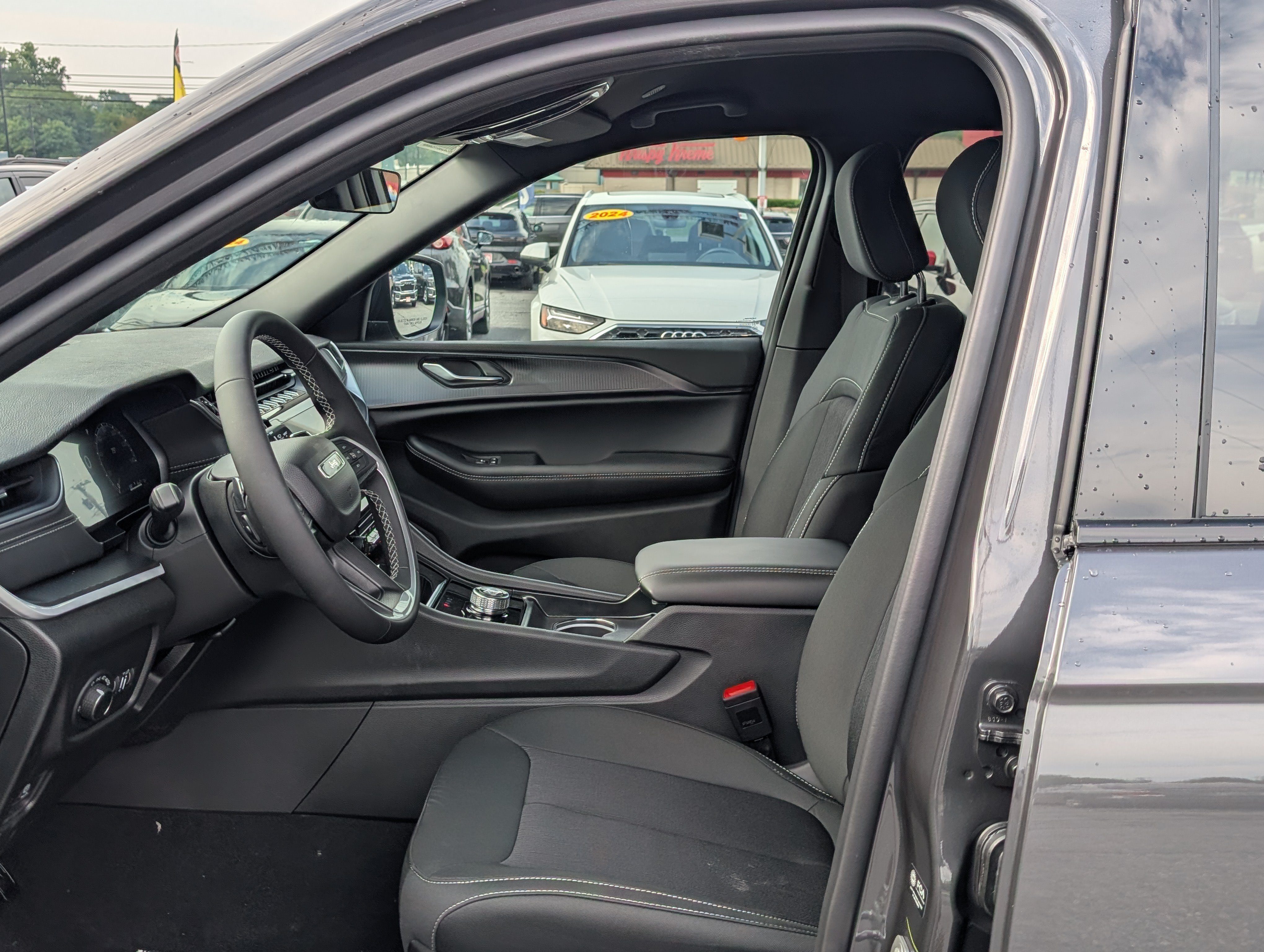 New 2026 Jeep Grand Cherokee Laredo AWD/4WD image 14