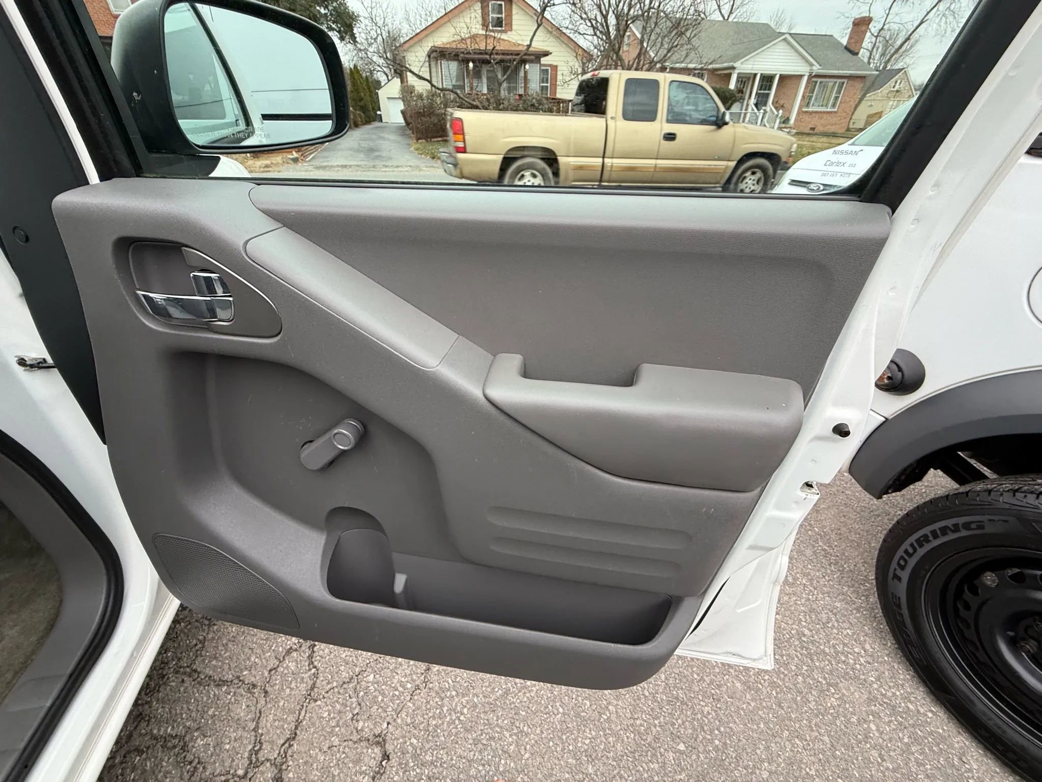 Used 2018 Nissan Frontier S image 29