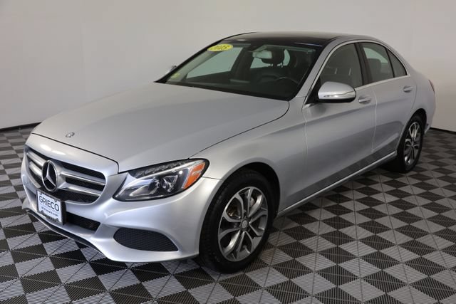 Used 2015 Mercedes-Benz C 300 4MATIC Sedan image 4
