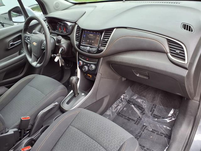 Used 2020 Chevrolet Trax LS w/ Tint and Cruise Package image 26