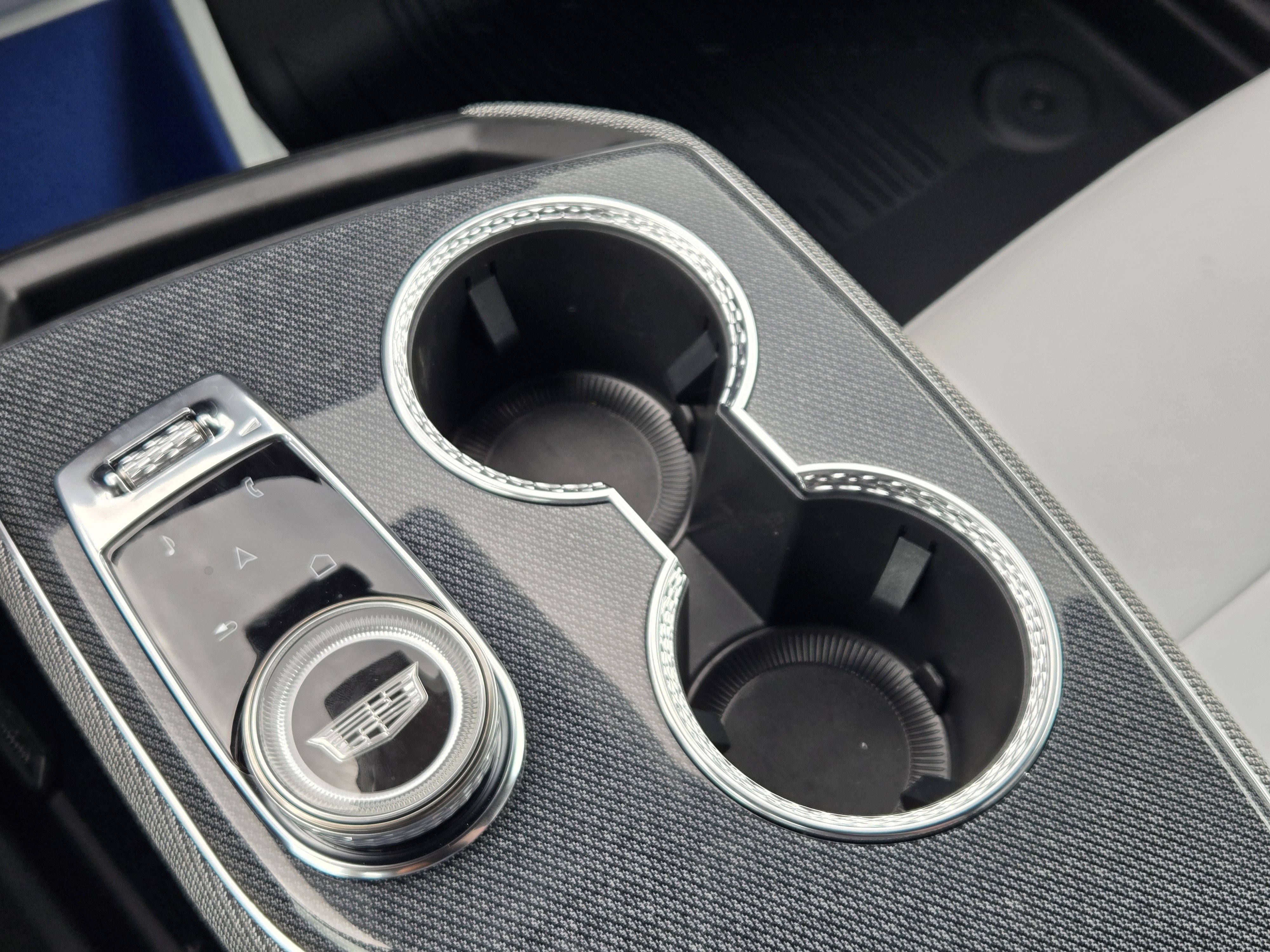 New 2025 Cadillac Optiq Luxury 1 w/ LPO, Floor Liner Package image 13